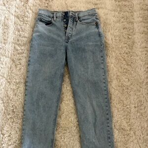 Old Navy Sky High Rise Light Blue Jeans size 4